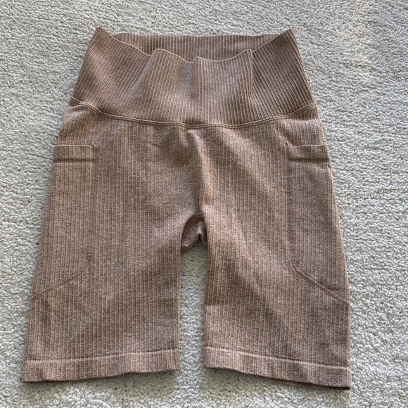 Mono B Ribbed Sports Bikers Shorts in Tan size Small - Picture 4 of 4